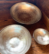 Load image into Gallery viewer, Etched Serving Bowls (set of 3)
