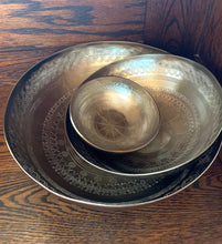 Load image into Gallery viewer, Etched Serving Bowls (set of 3)

