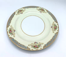 Load image into Gallery viewer, Serving Plate (Vintage)
